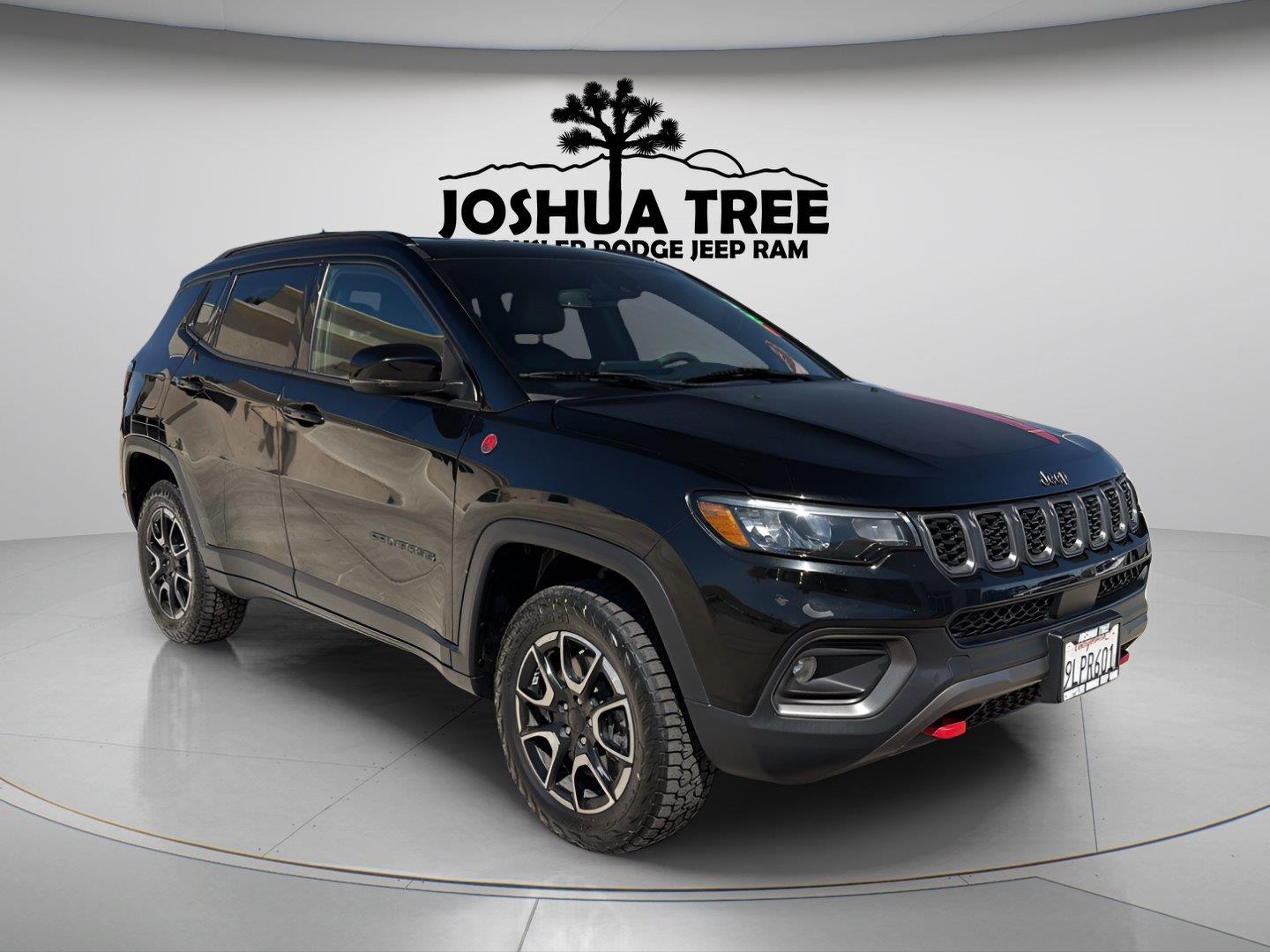 Diamond Black Crystal Pearlcoat 2024 Jeep Compass SUV / Crossover Four-Wheel Drive 8-Speed Automatic