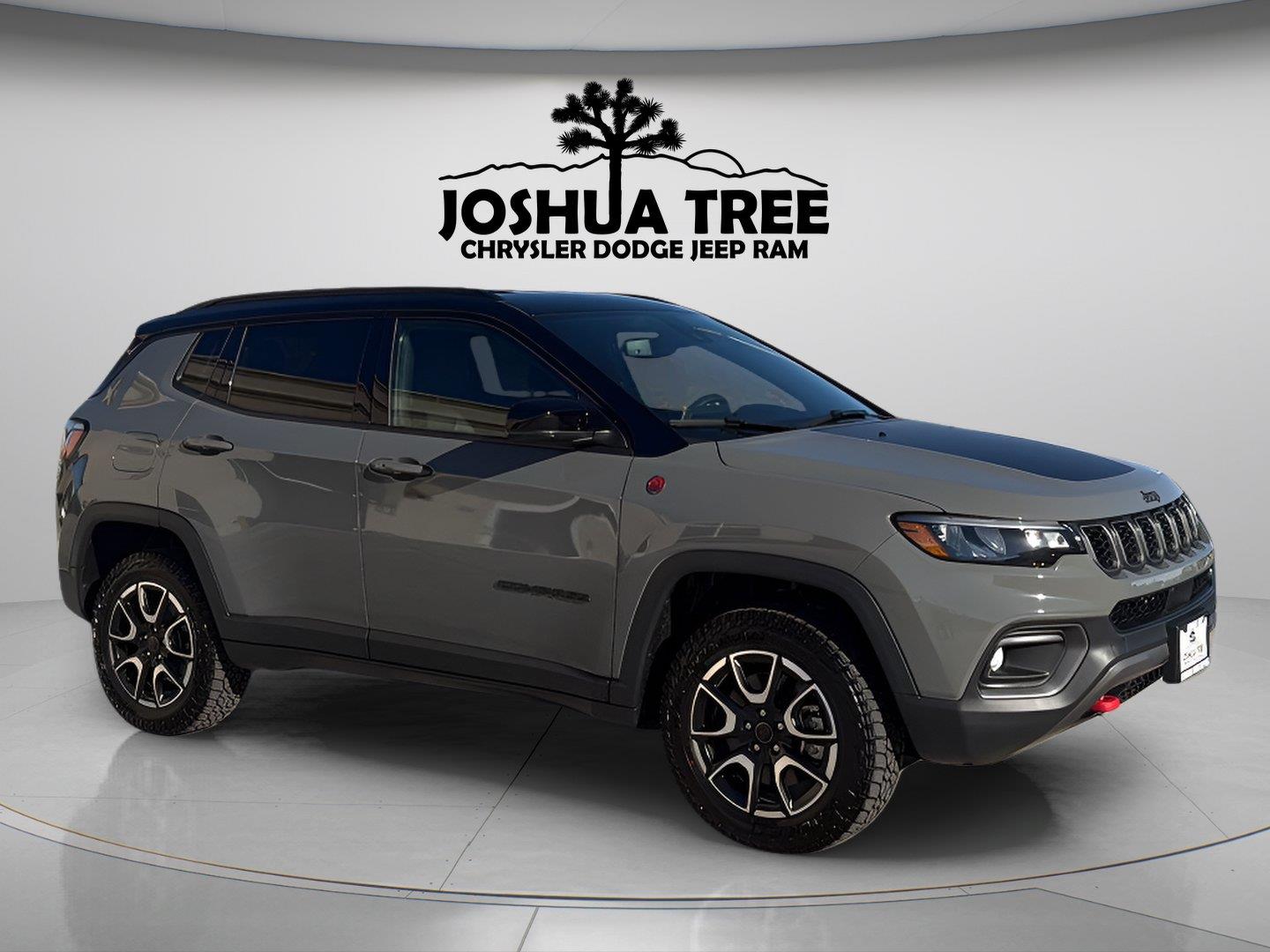 Sting-Gray Clearcoat 2026 Jeep Compass SUV / Crossover Four-Wheel Drive 8-Speed Automatic