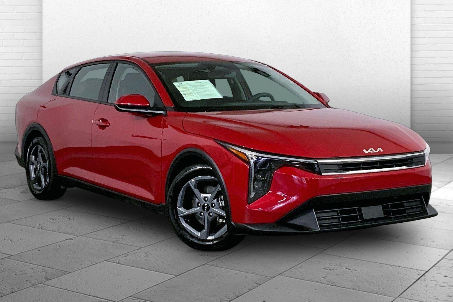  2025 Kia K4 LXS FWD   
