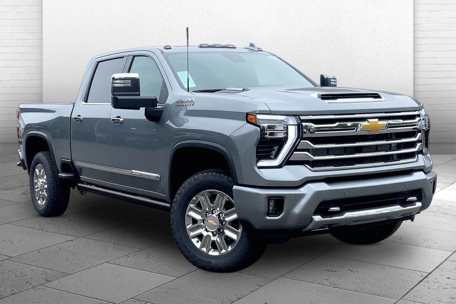 Sterling Gray Metallic 2026 Chevrolet Silverado 2500HD Pickup Truck Four-Wheel Drive Automatic