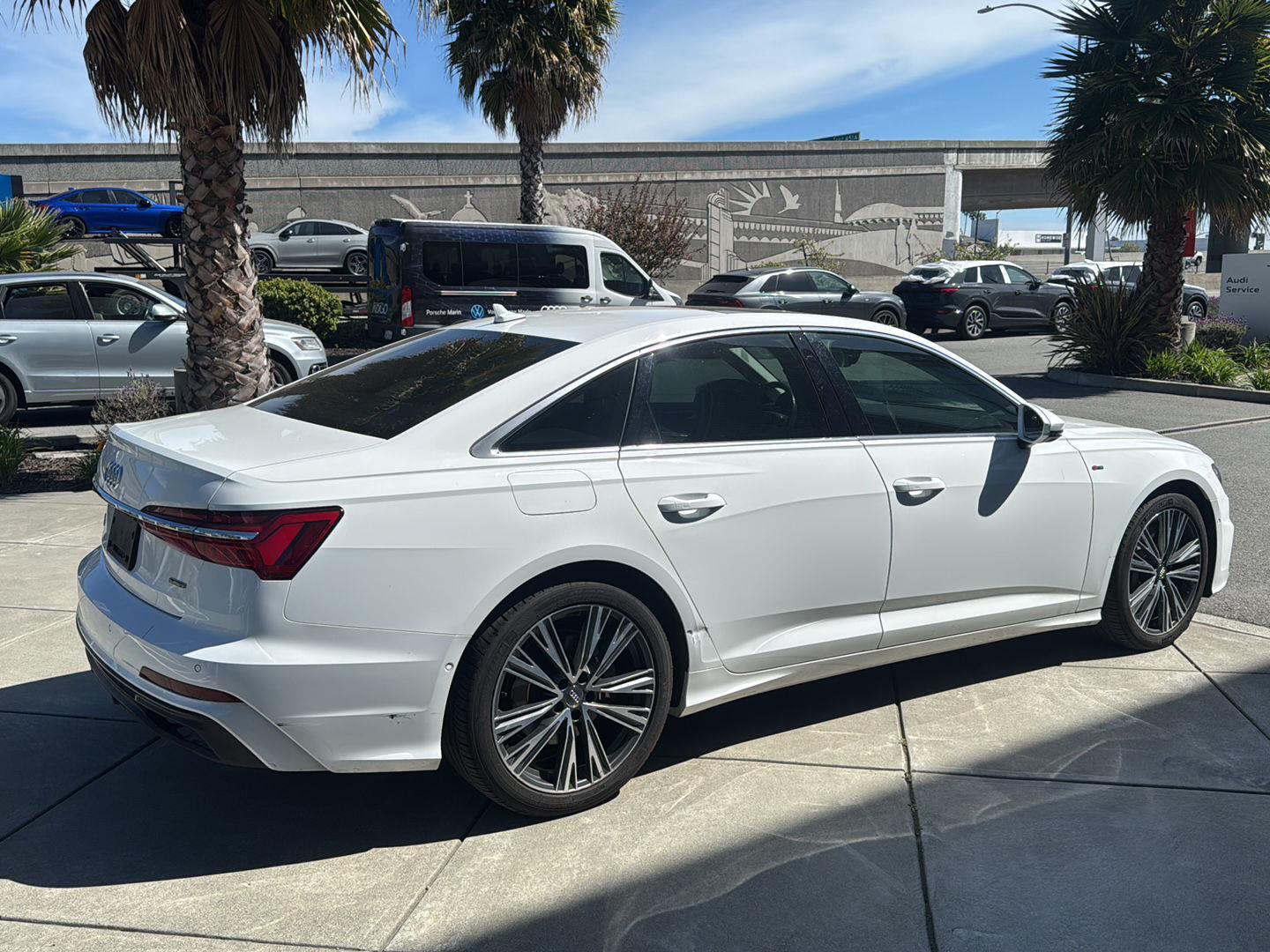 View vehicle photo 6