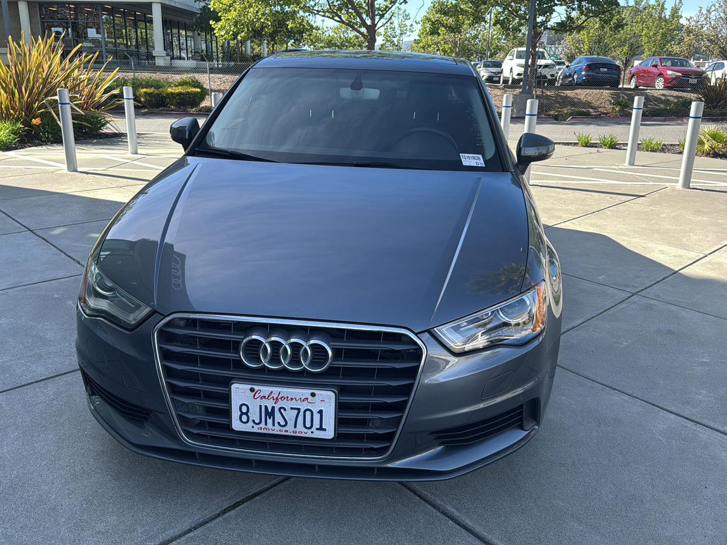 View vehicle photo 3