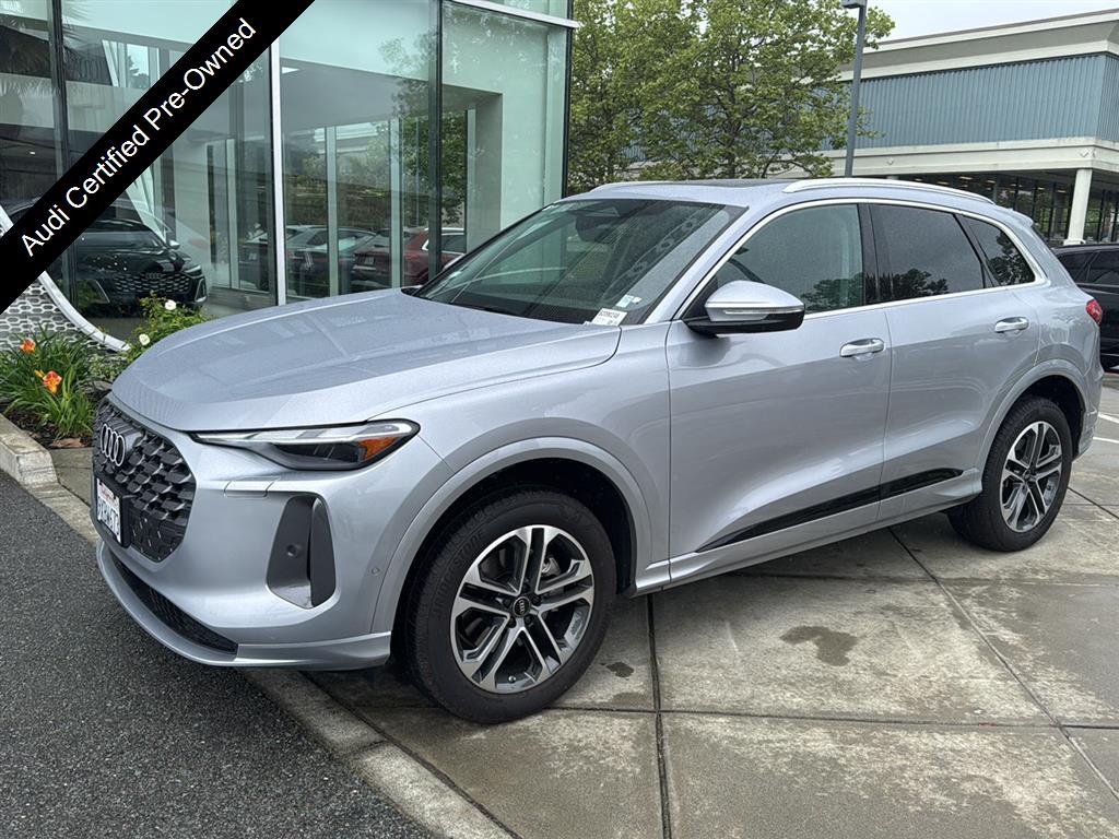 Florett Silver Metallic 2025 Audi Q5 quattro Premium 40 TFSI SUV / Crossover All-Wheel Drive Automatic