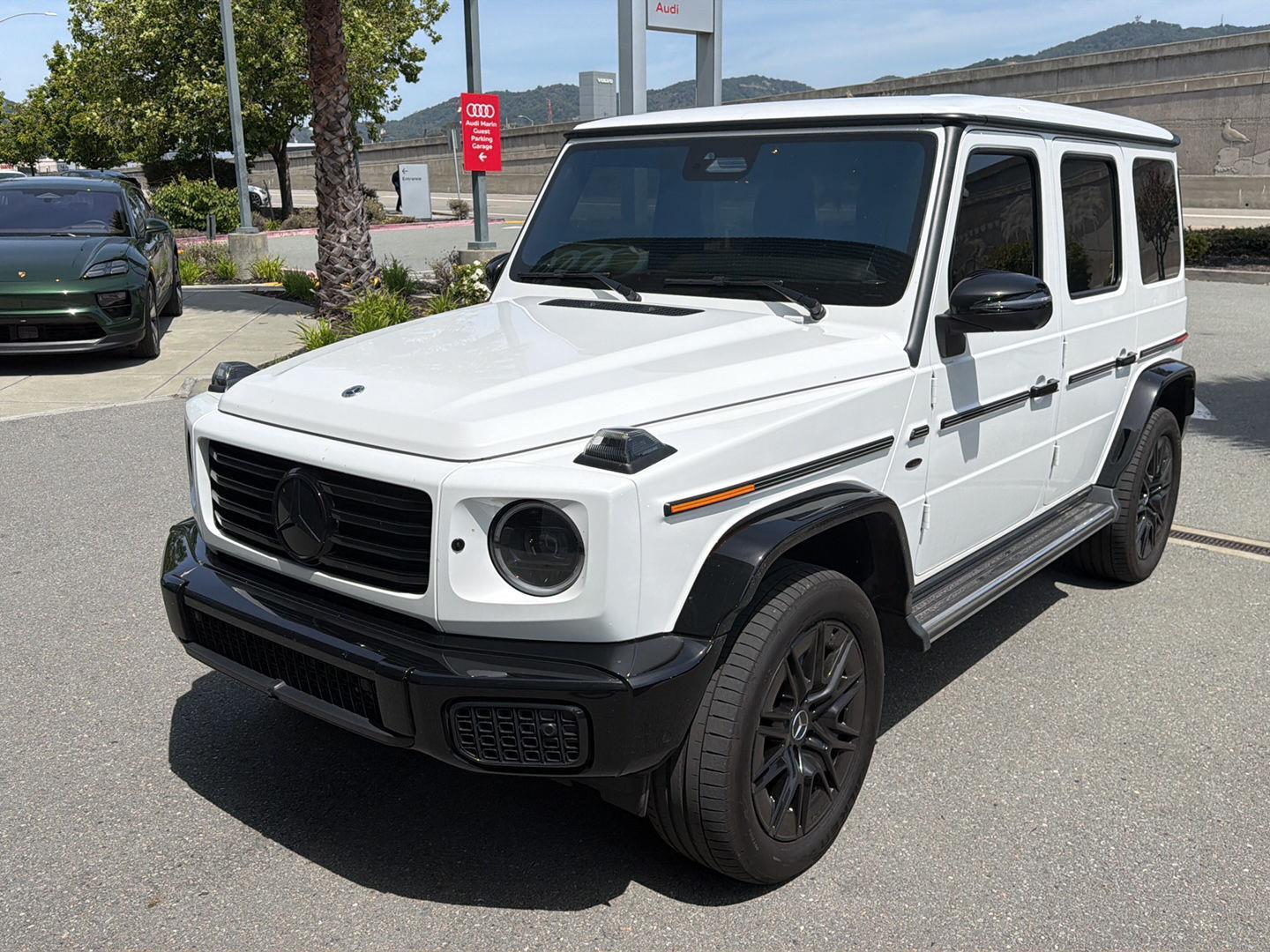 MANUFAKTUR Moonlight White Metallic 2025 Mercedes-Benz G-Class G 580 4MATIC with EQ Technology SUV / Crossover All-Wheel Drive Automatic