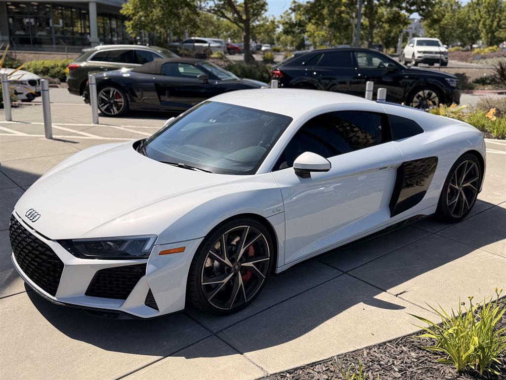 Suzuka Gray Metallic 2023 Audi R8 V10 Performance Coupe RWD Coupe Rear-Wheel Drive Automatic