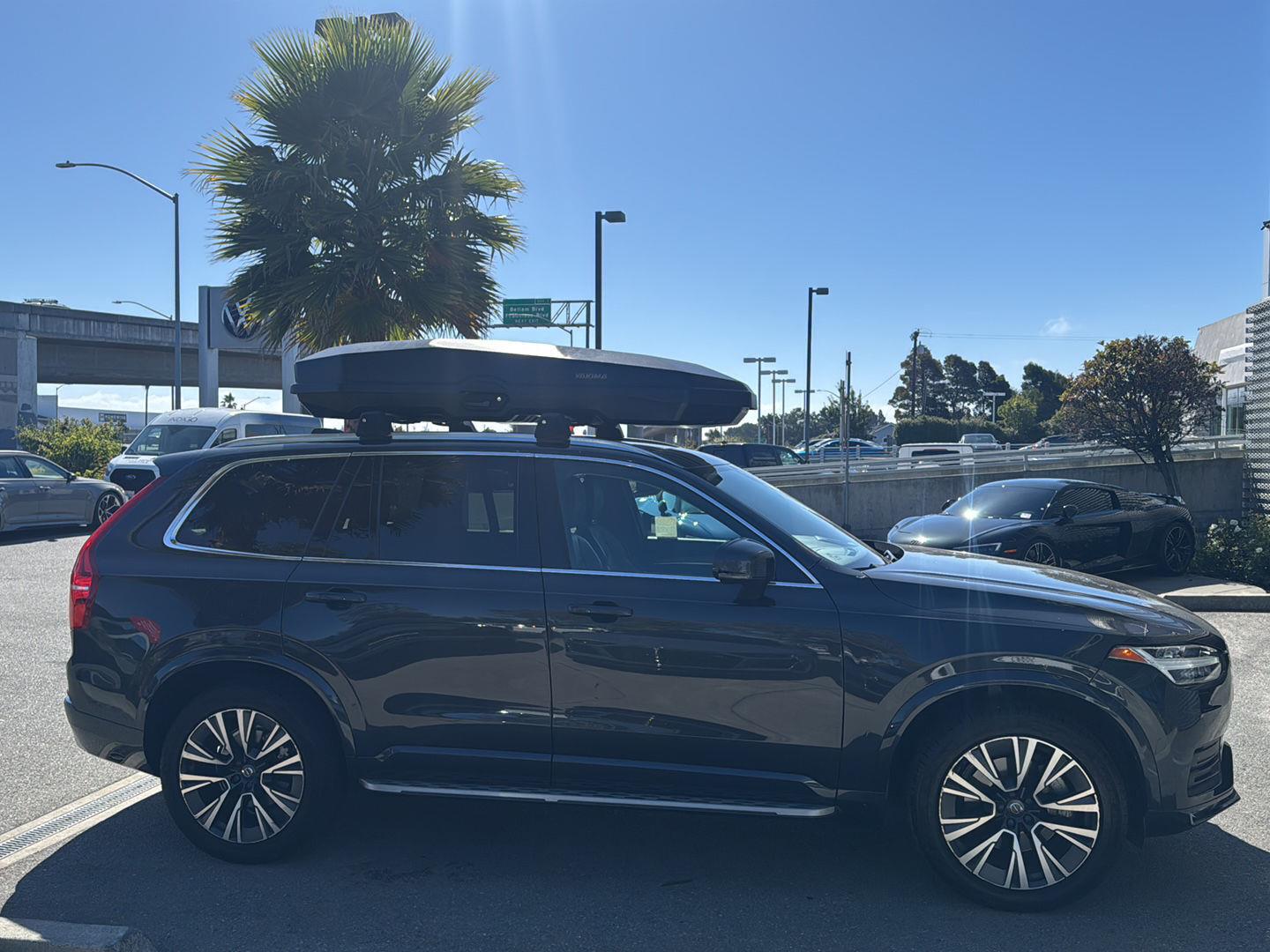 View vehicle photo 5