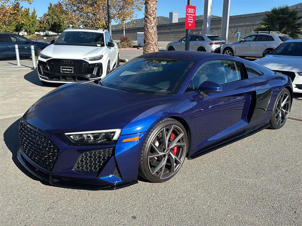 Ara Blue Crystal Effect 2022 Audi R8 Coupe Rear-Wheel Drive Automatic