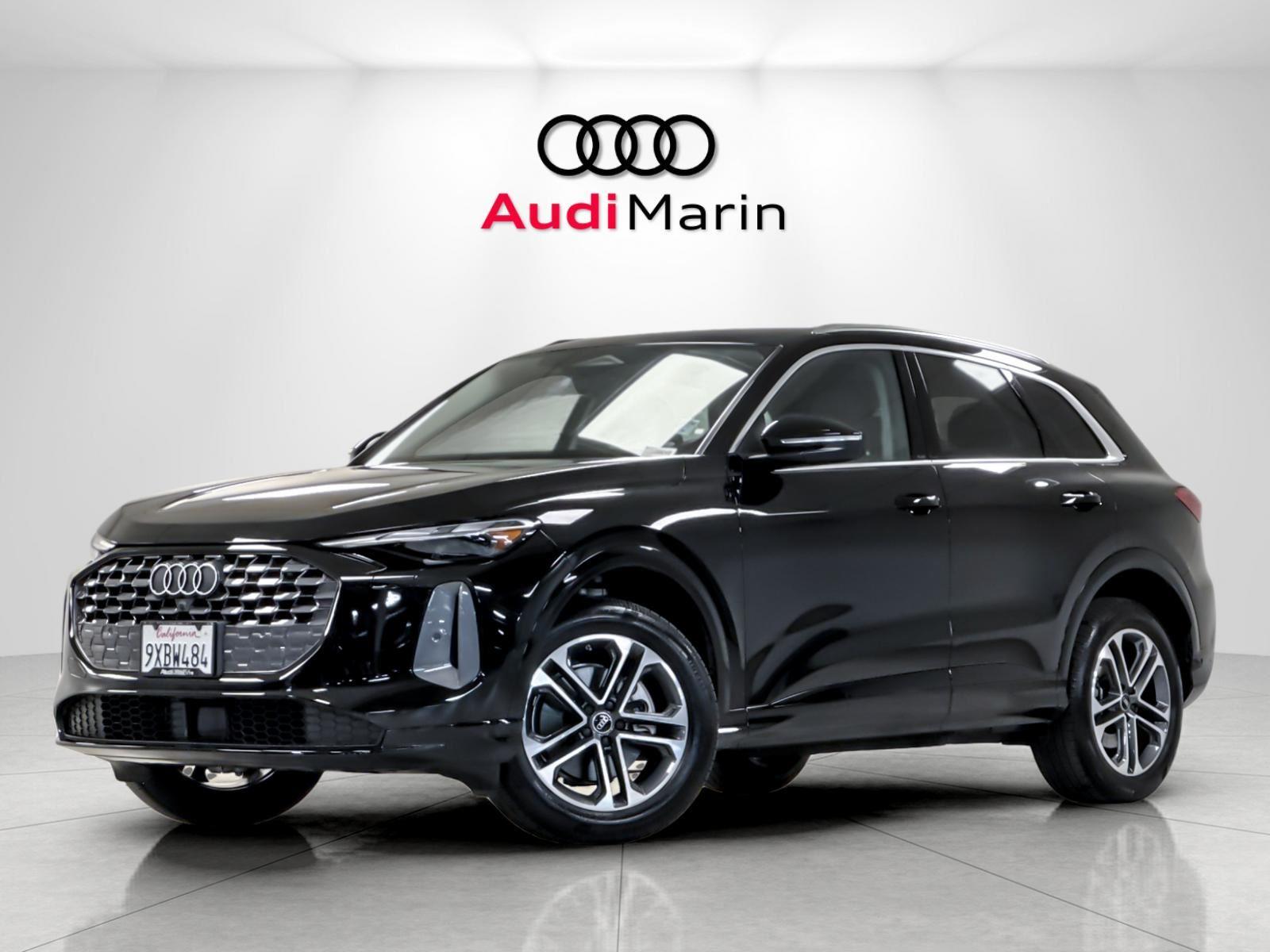 Mythos Black Metallic 2025 Audi Q5 quattro Premium 40 TFSI SUV / Crossover All-Wheel Drive Automatic