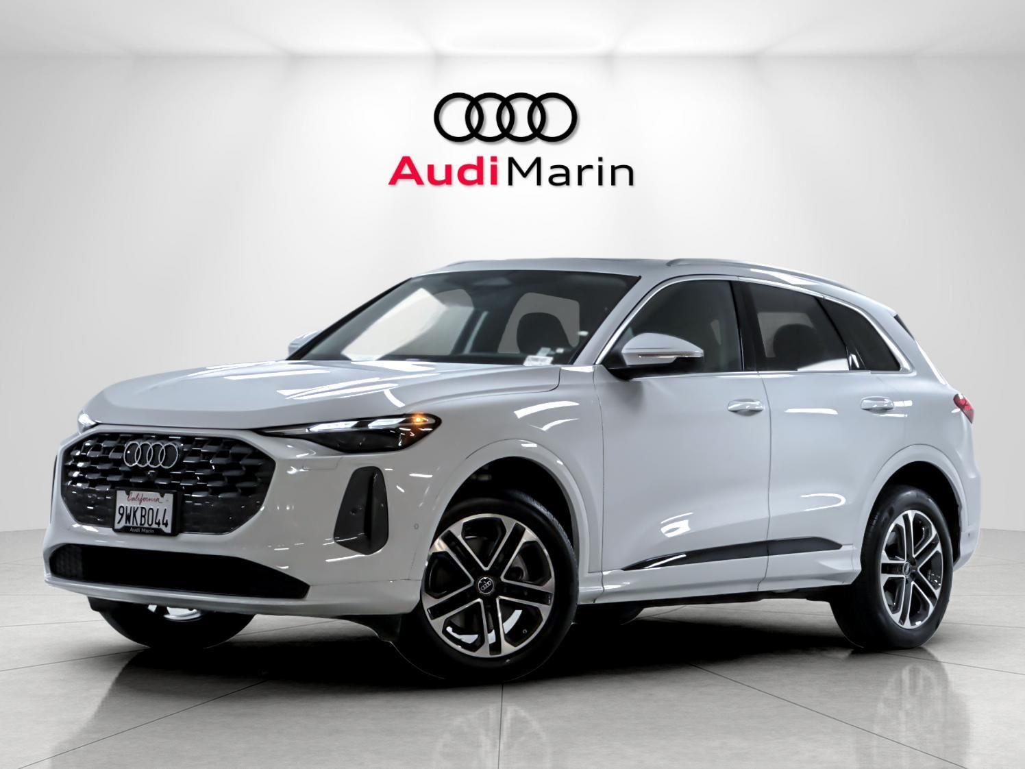 Glacier White Metallic 2025 Audi Q5 SUV / Crossover All-Wheel Drive Automatic