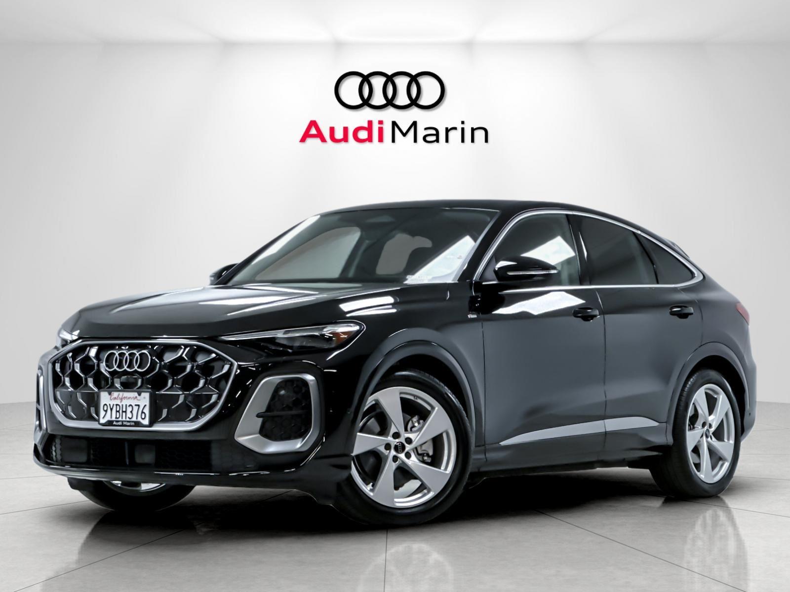 Mythos Black Metallic 2025 Audi Q5 Sportback Sedan All-Wheel Drive Automatic