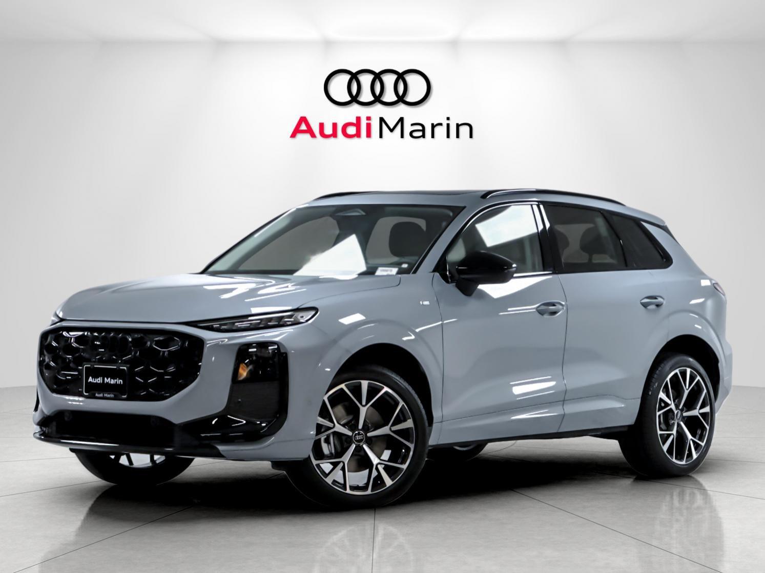 Arrow Gray Pearl Effect 2026 Audi Q3 SUV / Crossover All-Wheel Drive Automatic