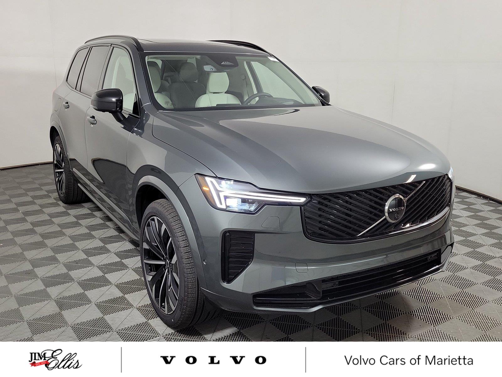 Forest Lake 2027 Volvo XC90 SUV / Crossover All-Wheel Drive Automatic