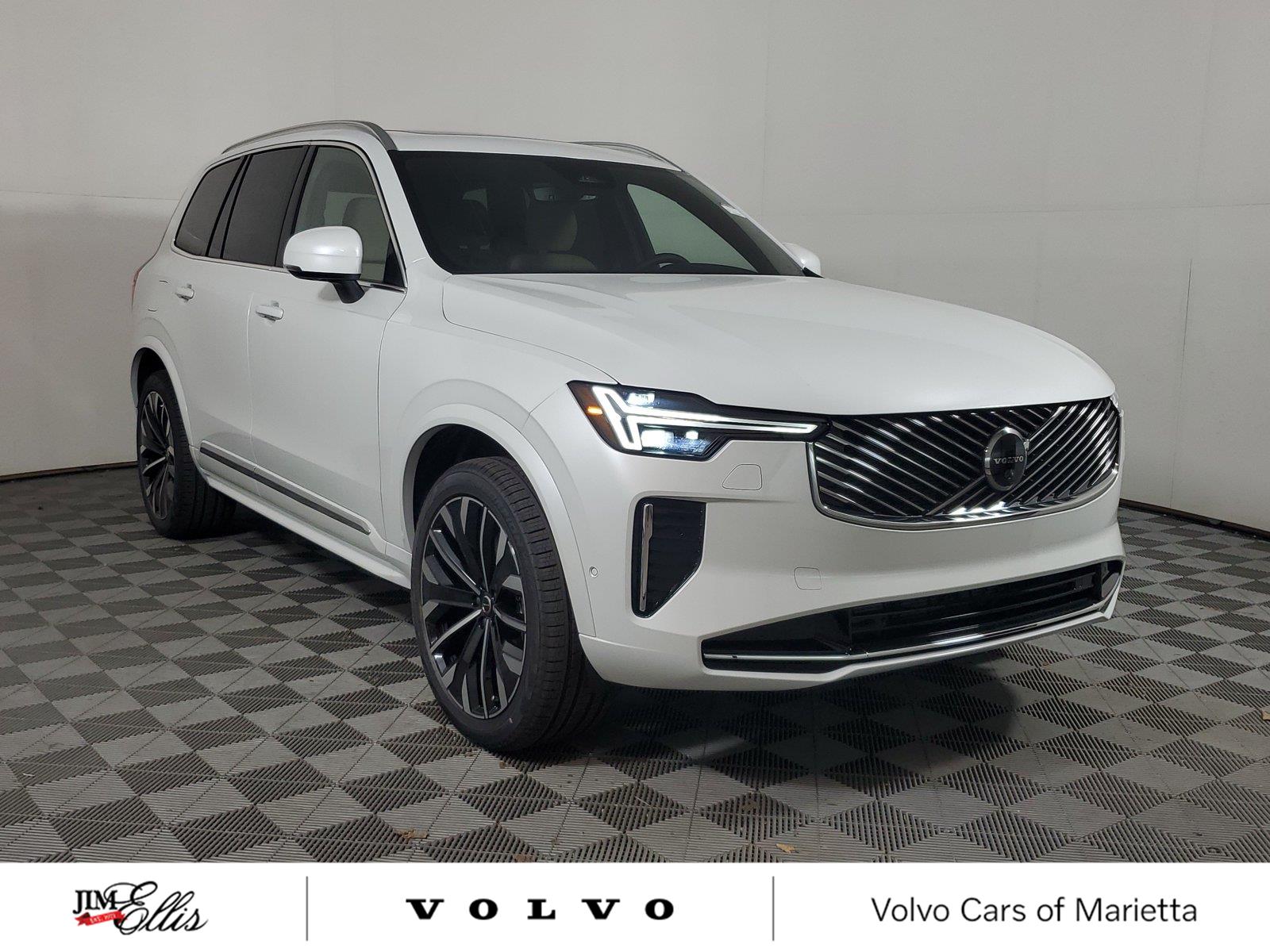 Crystal White Pearl 2027 Volvo XC90 SUV / Crossover All-Wheel Drive Automatic