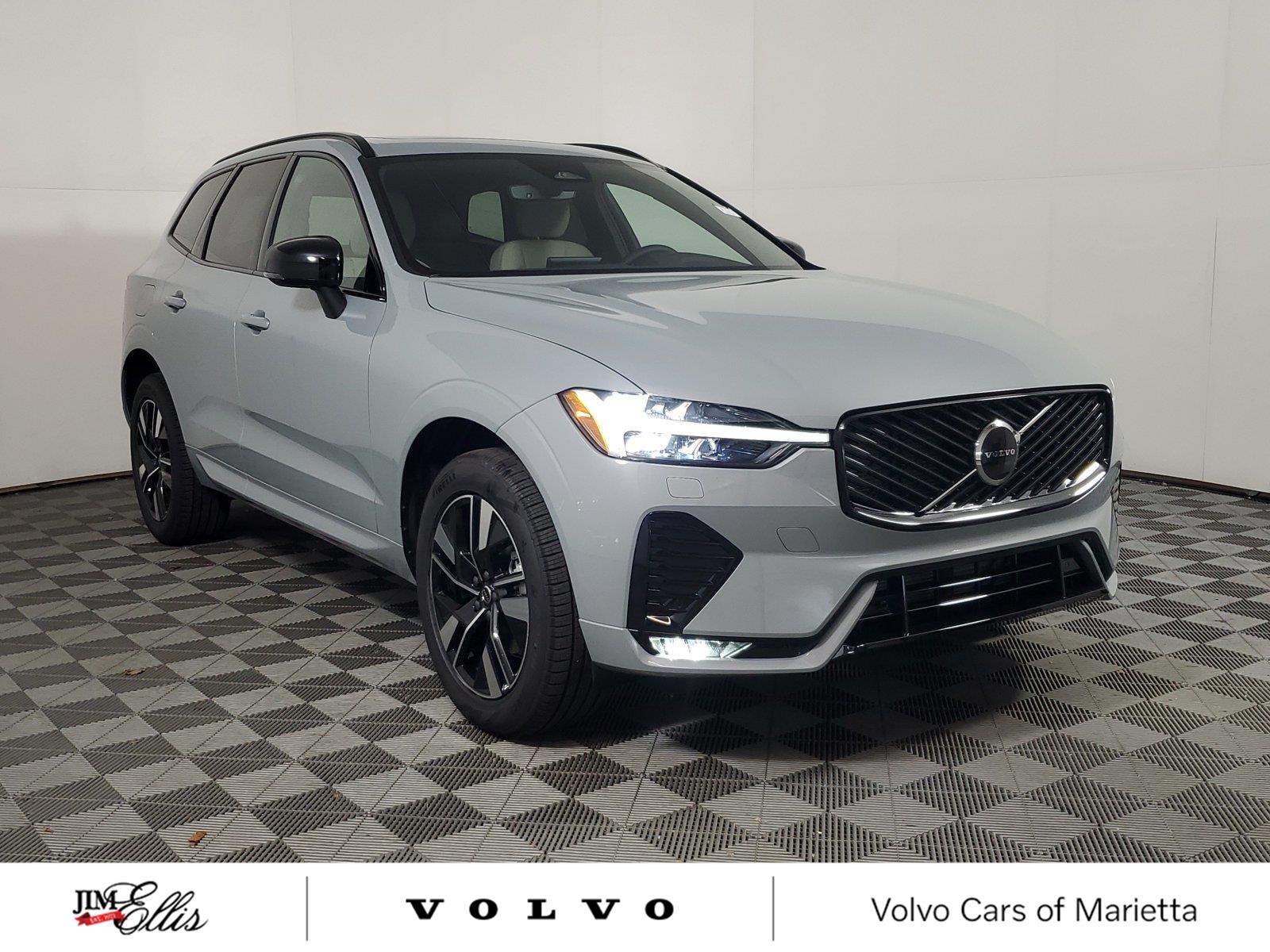 Gray (Vapour Grey Metallic) 2027 Volvo XC60 SUV / Crossover All-Wheel Drive Automatic