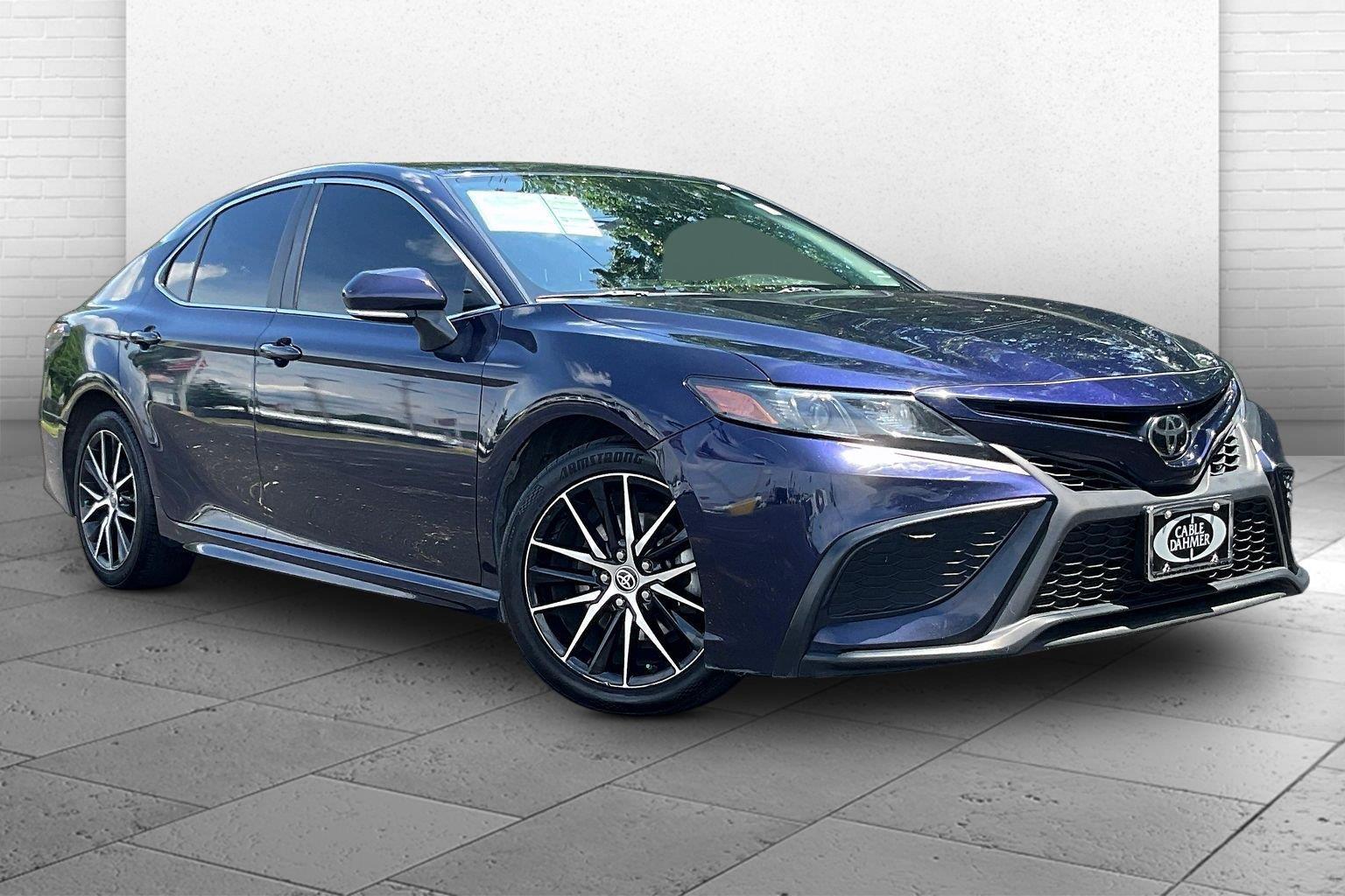 2022 Toyota Camry SE FWD