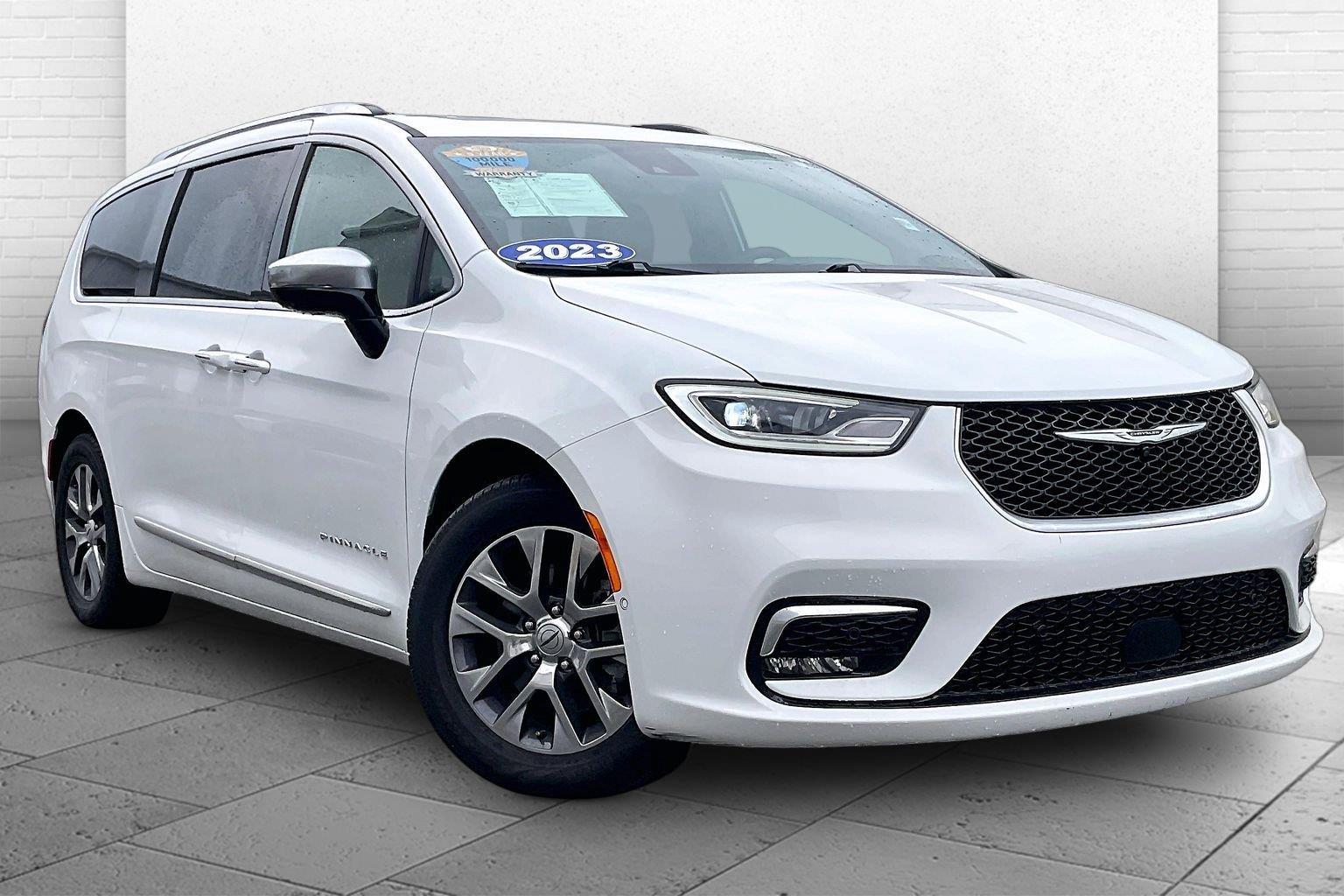 2023 Chrysler Pacifica Hybrid Pinnacle FWD