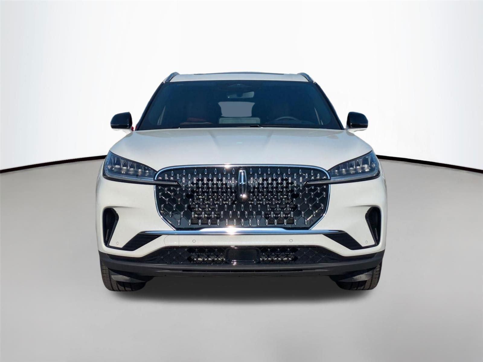 New 2026 Pristine White Metallic Tri-Coat Lincoln Reserve image 2