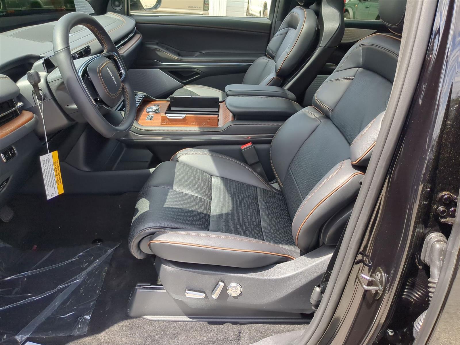 New 2026 Infinite Black Metallic Clearcoat Lincoln Black Label image 18