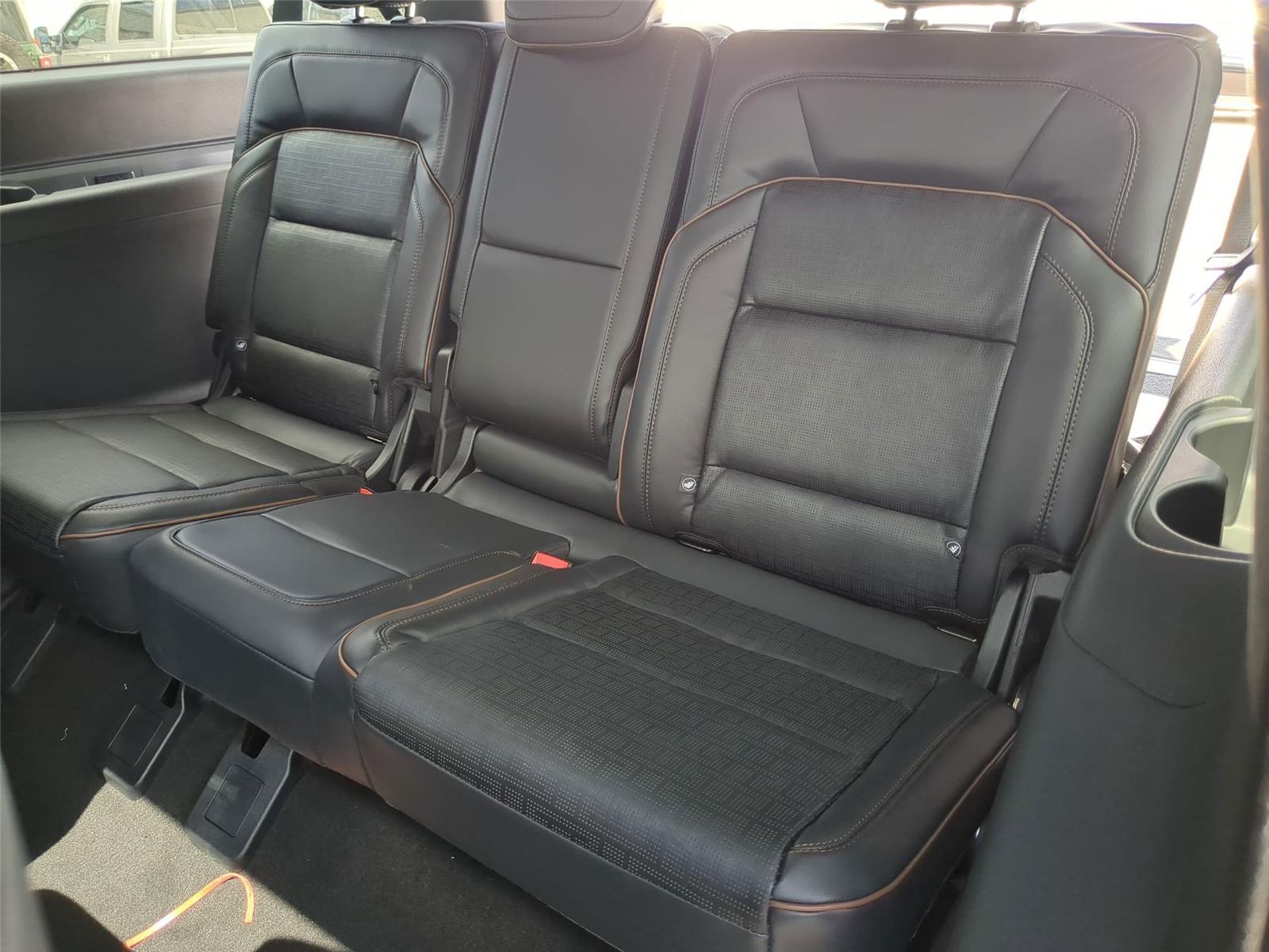 New 2026 Infinite Black Metallic Clearcoat Lincoln Black Label image 36