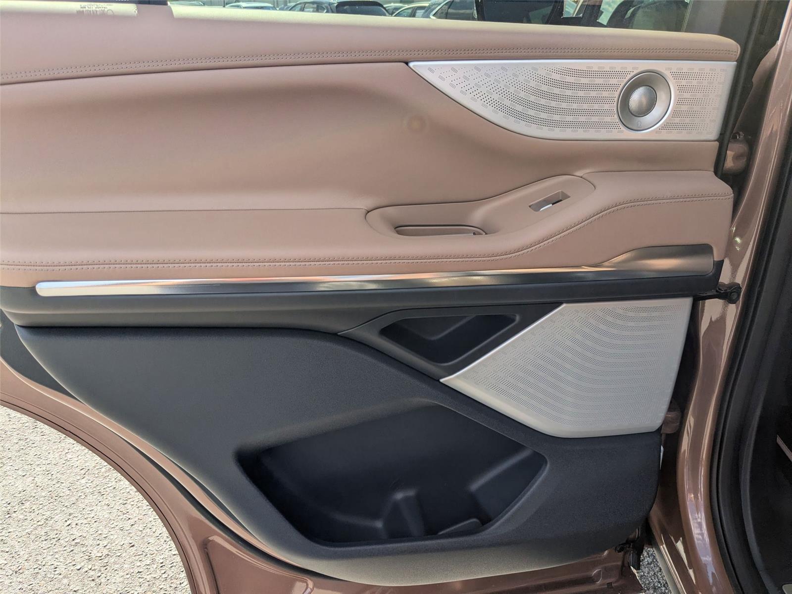 New 2026 Sunrise Copper Metallic Pearlcoat Lincoln Black Label image 23