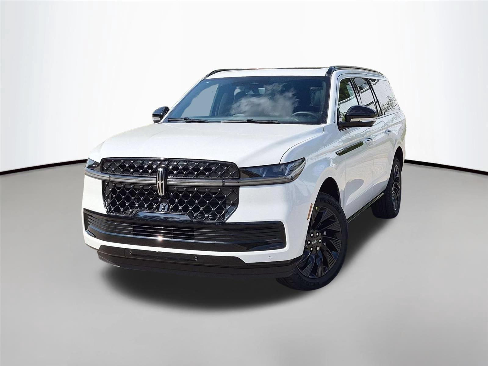 Pristine White Metallic Tri-Coat 2027 Lincoln Navigator SUV / Crossover Four-Wheel Drive Automatic