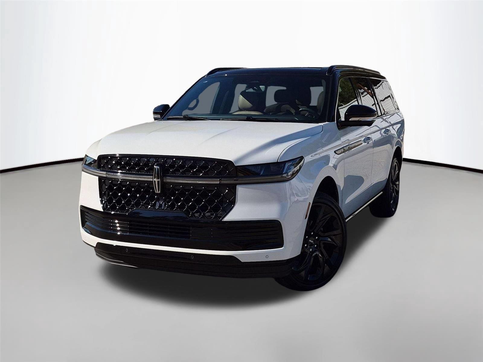 Pristine White Metallic Tri-Coat 2027 Lincoln Navigator SUV / Crossover Four-Wheel Drive Automatic