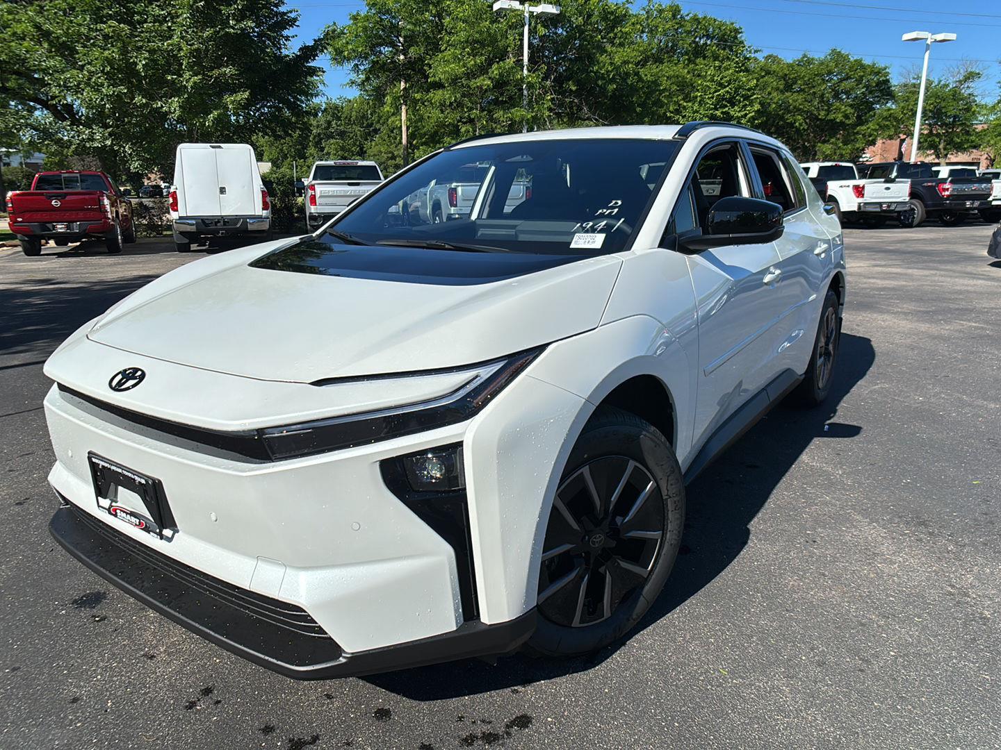 White (Wind Chill Pearl) 2026 Toyota bZ XLE AWD SUV / Crossover All-Wheel Drive 1-Speed Dual Clutch