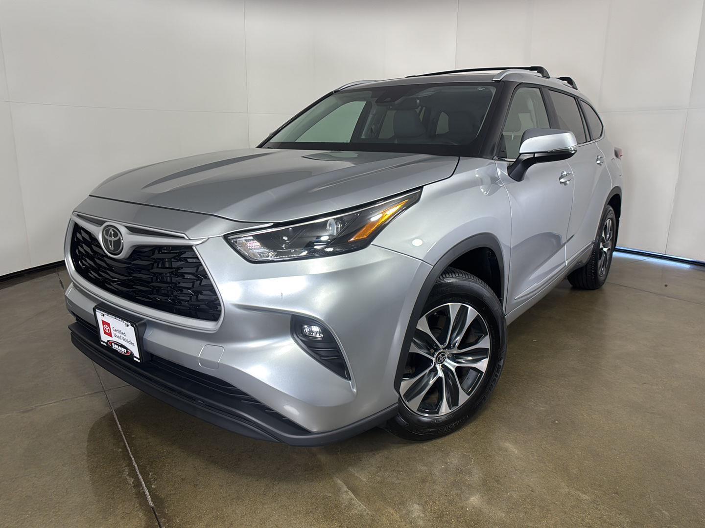 Celestial Silver Metallic 2025 Toyota Highlander SUV / Crossover All-Wheel Drive 8-Speed Automatic