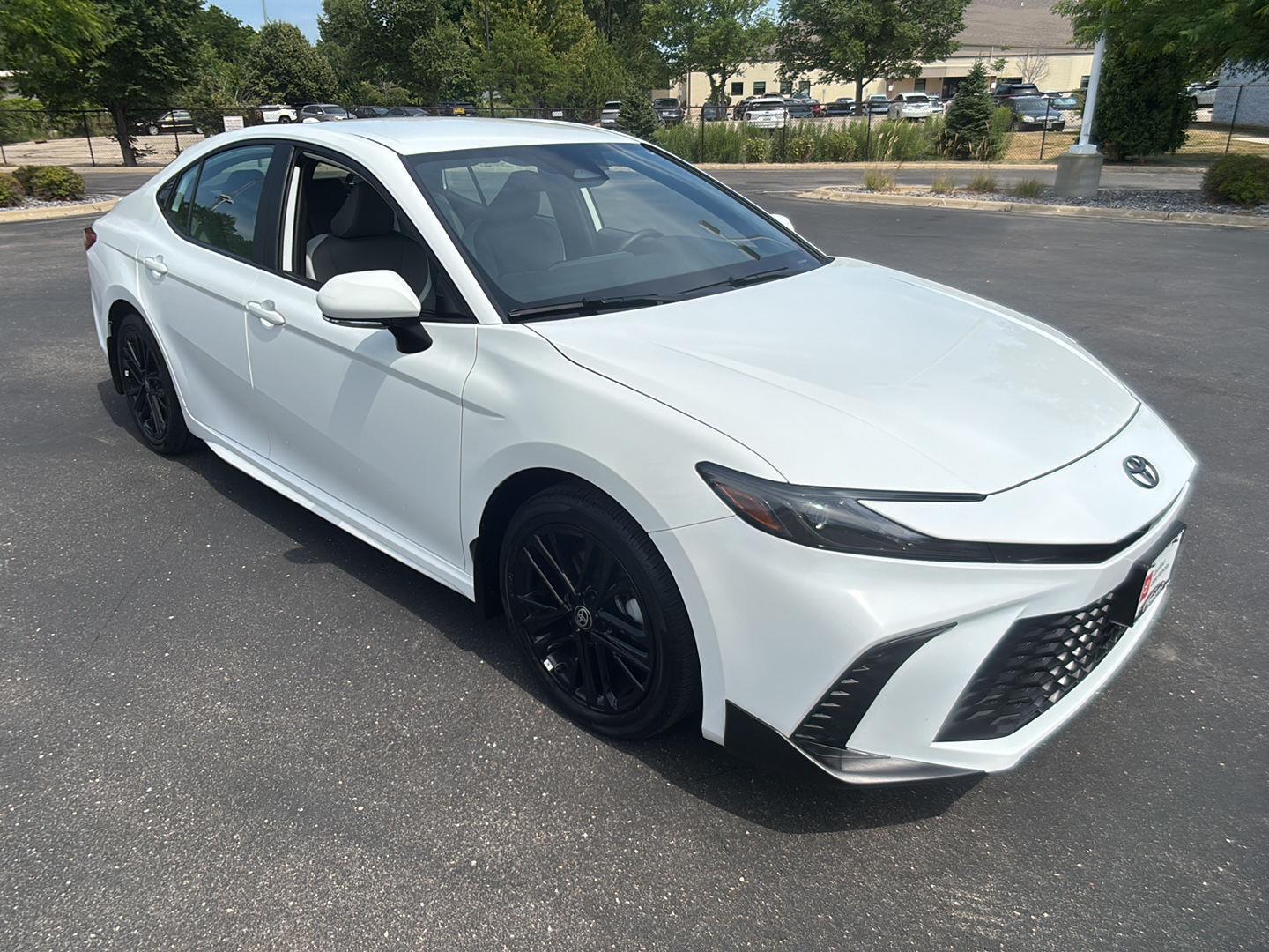 Certified Used 2025 Ice Cap Toyota SE AWD (Natl) image 6