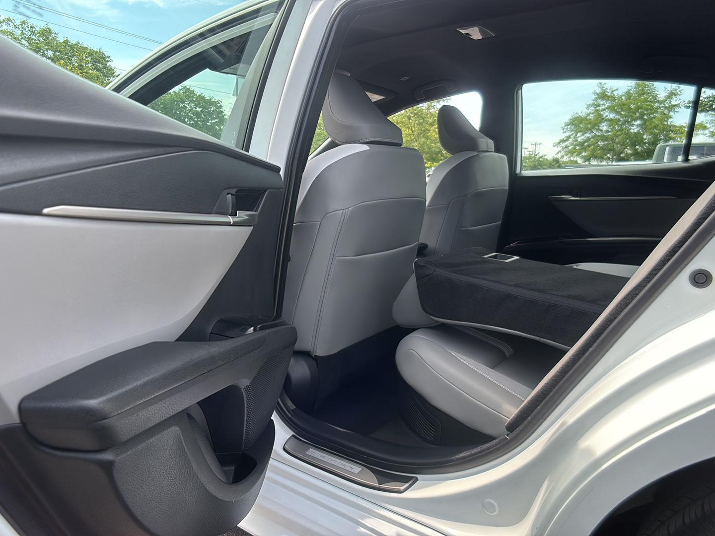 Certified Used 2025 Ice Cap Toyota SE AWD (Natl) image 14