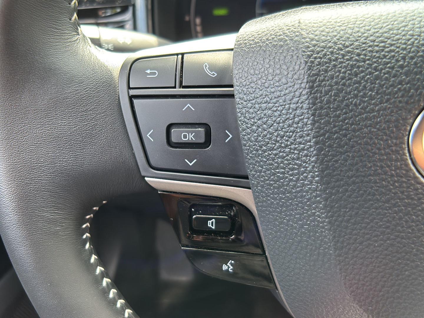 Certified Used 2025 Ice Cap Toyota SE AWD (Natl) image 18
