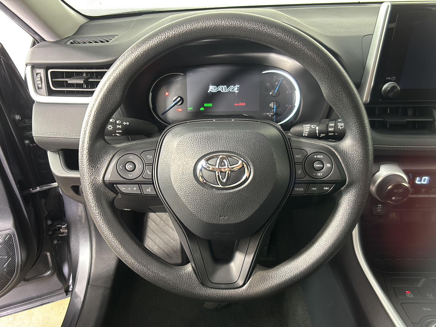 Certified Used 2025 Magnetic Gray Metallic Toyota XLE image 29
