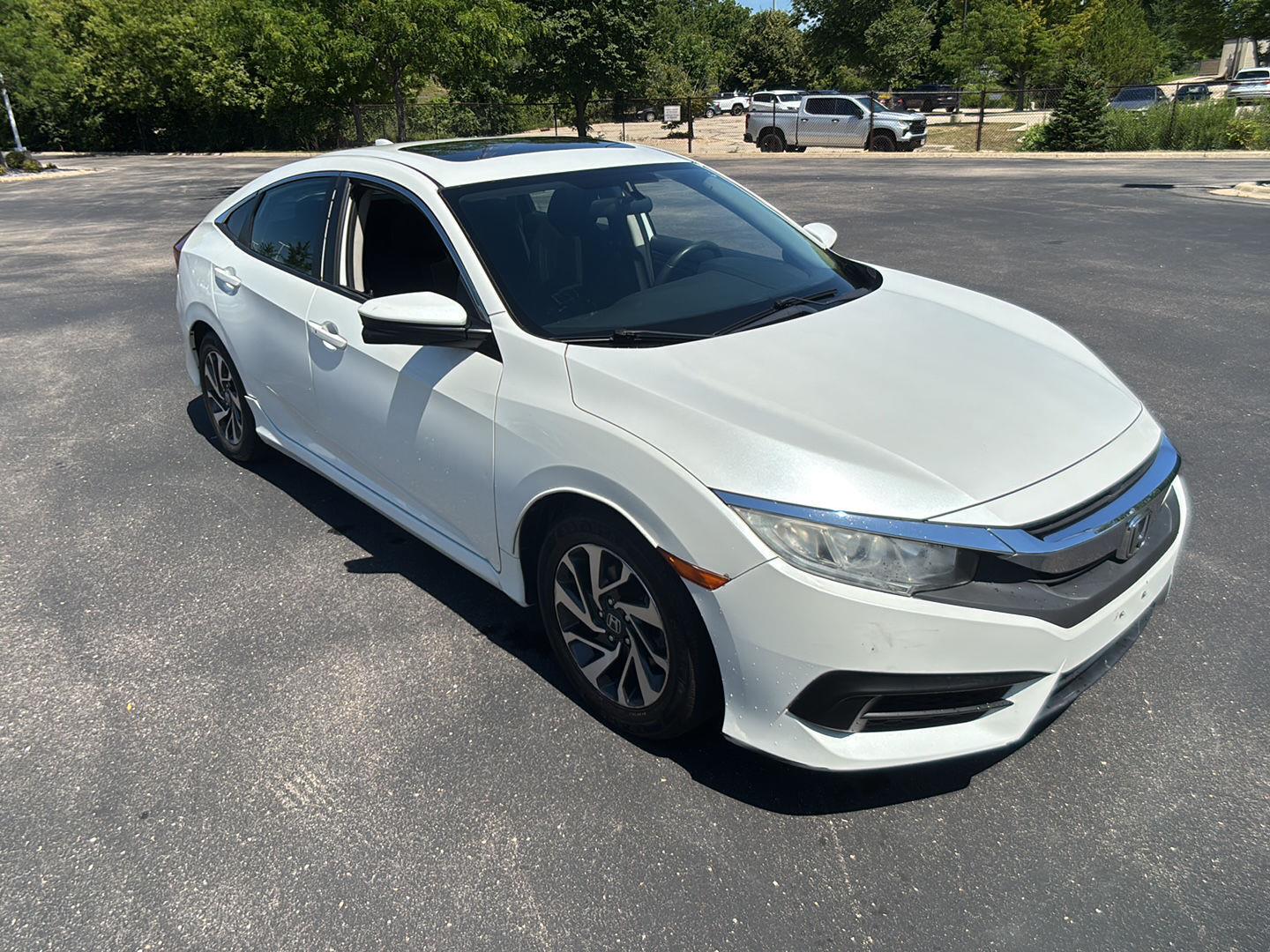 Used 2017 White Orchid Pearl Honda EX image 8