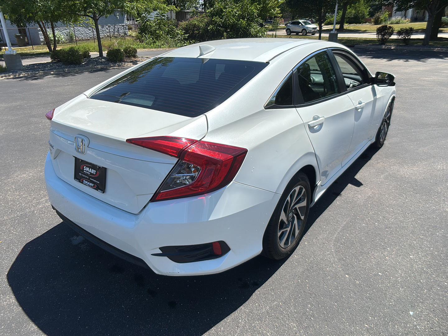 Used 2017 White Orchid Pearl Honda EX image 10