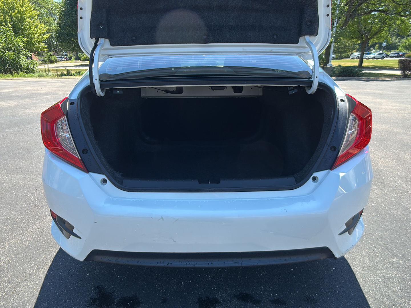 Used 2017 White Orchid Pearl Honda EX image 12