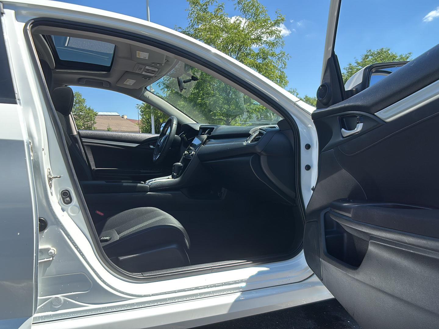 Used 2017 White Orchid Pearl Honda EX image 14