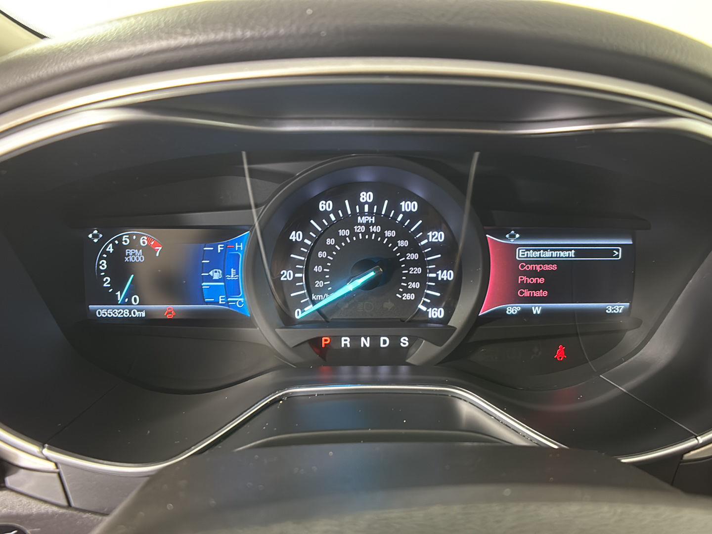 Used 2015 White Platinum Metallic Tri-Coat Ford SE image 3