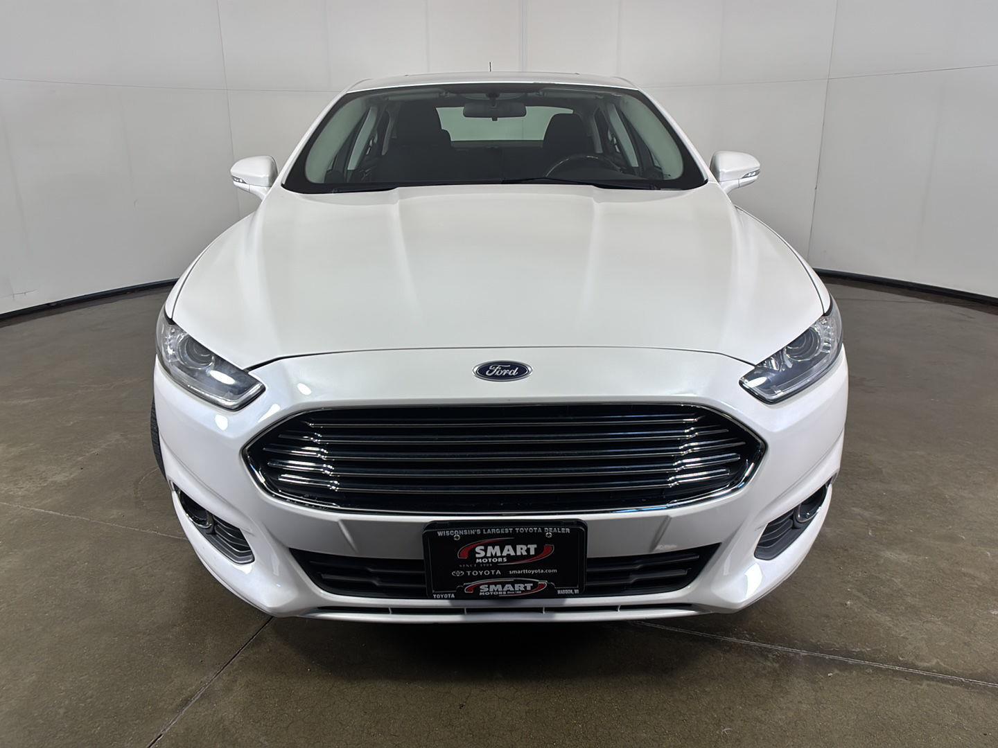 Used 2015 White Platinum Metallic Tri-Coat Ford SE image 5