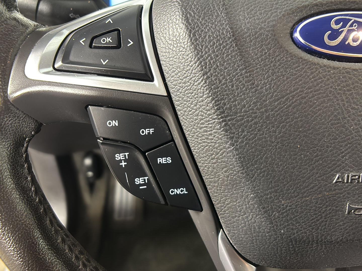 Used 2015 White Platinum Metallic Tri-Coat Ford SE image 25