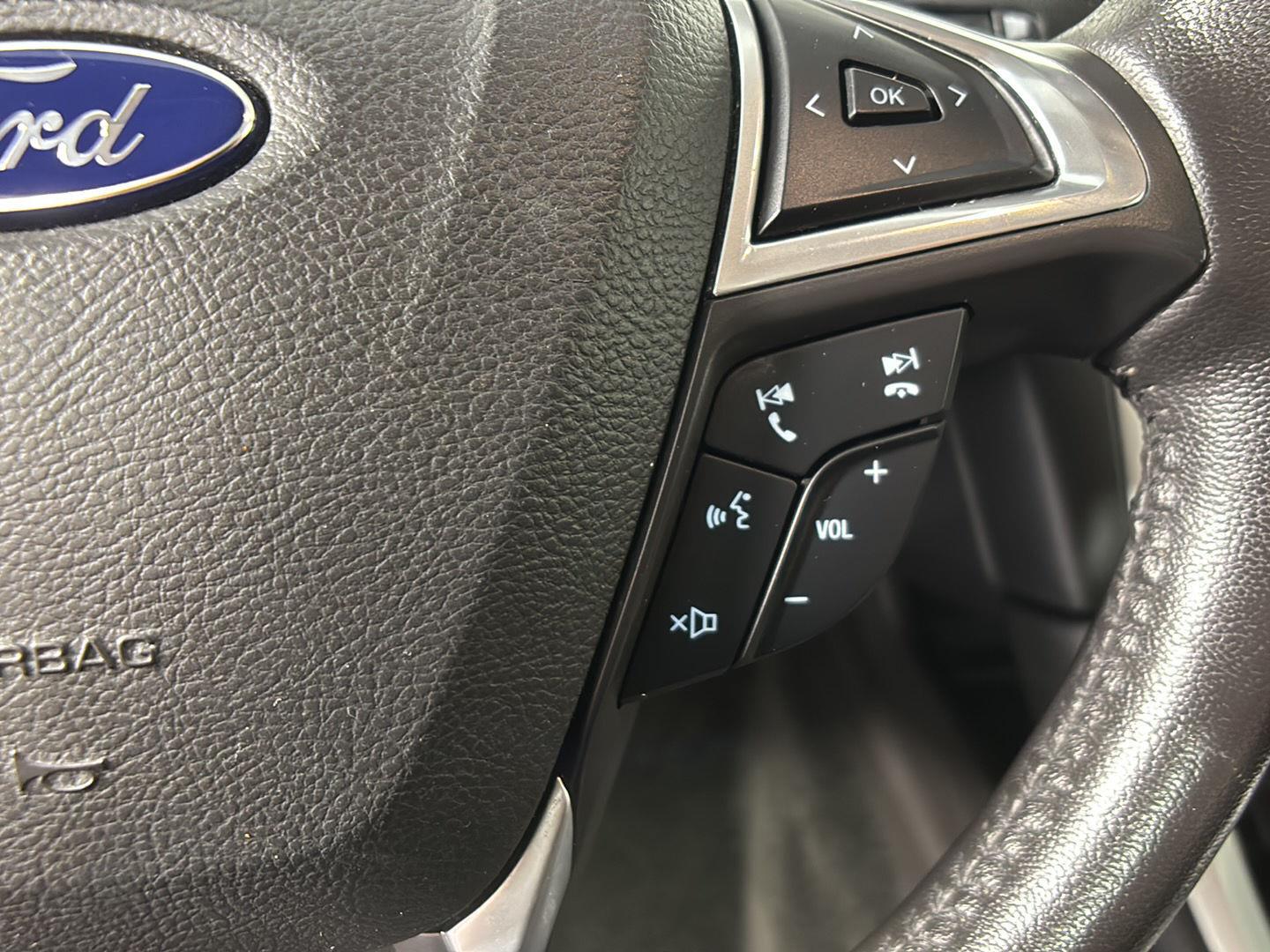 Used 2015 White Platinum Metallic Tri-Coat Ford SE image 26