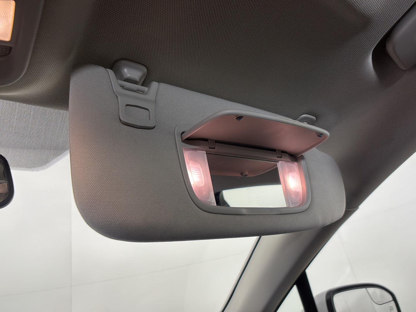 Used 2015 White Platinum Metallic Tri-Coat Ford SE image 31