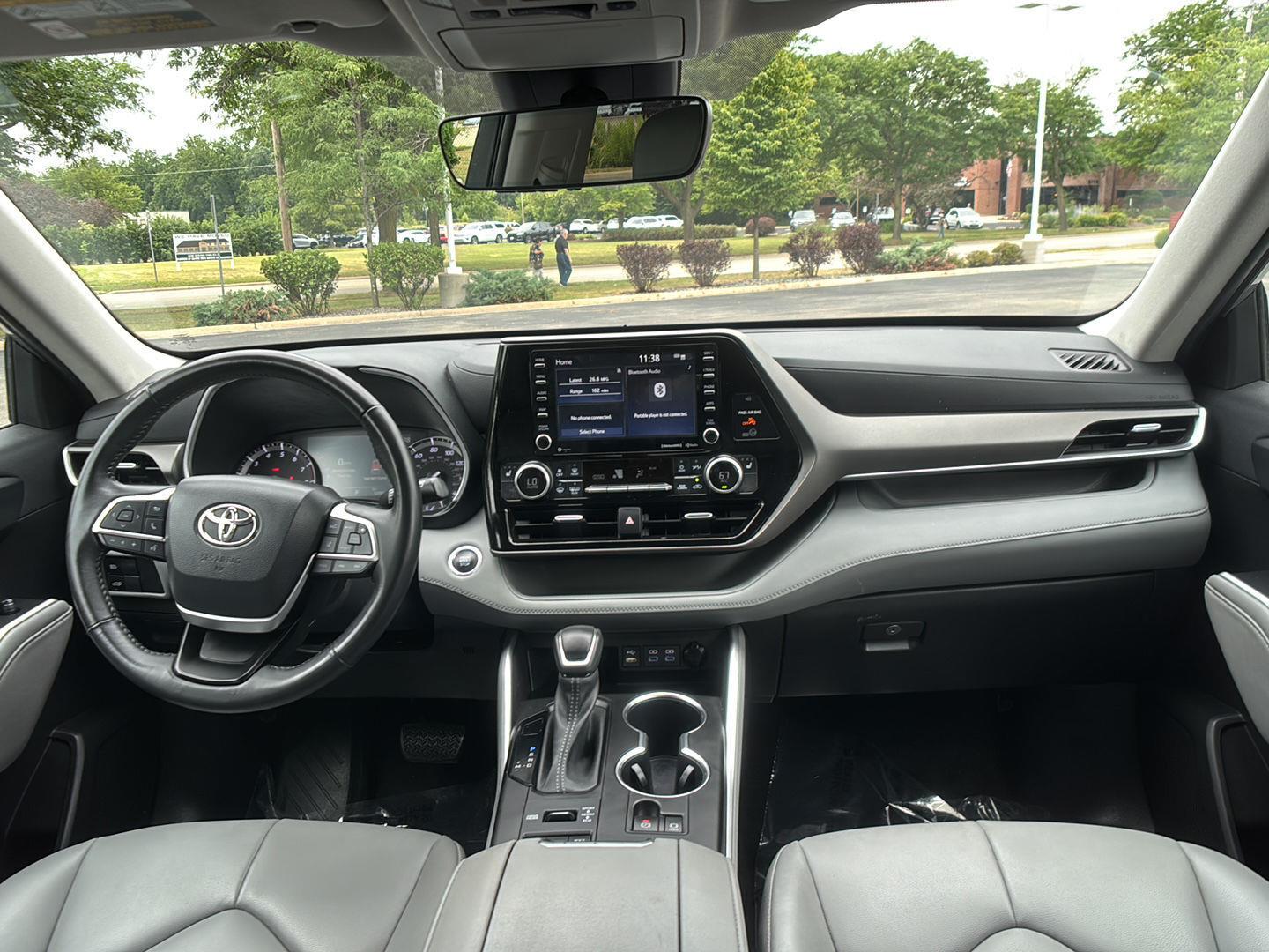 Used 2022 Celestial Silver Metallic Toyota XLE image 16