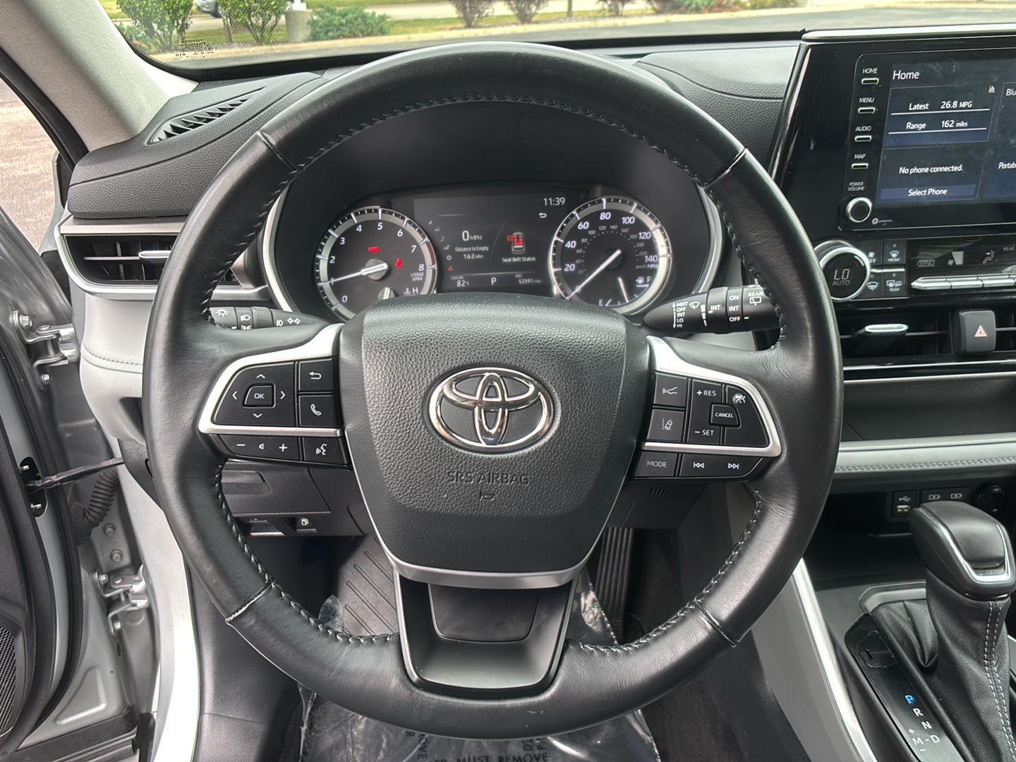 Used 2022 Celestial Silver Metallic Toyota XLE image 22