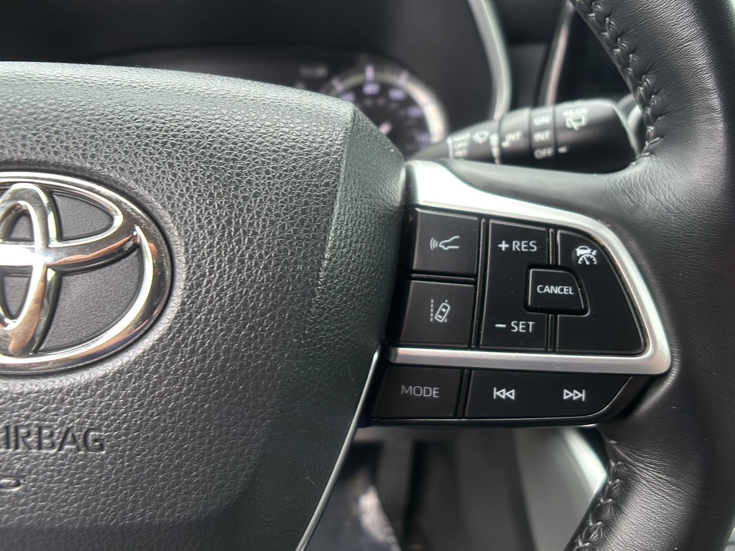 Used 2022 Celestial Silver Metallic Toyota XLE image 24
