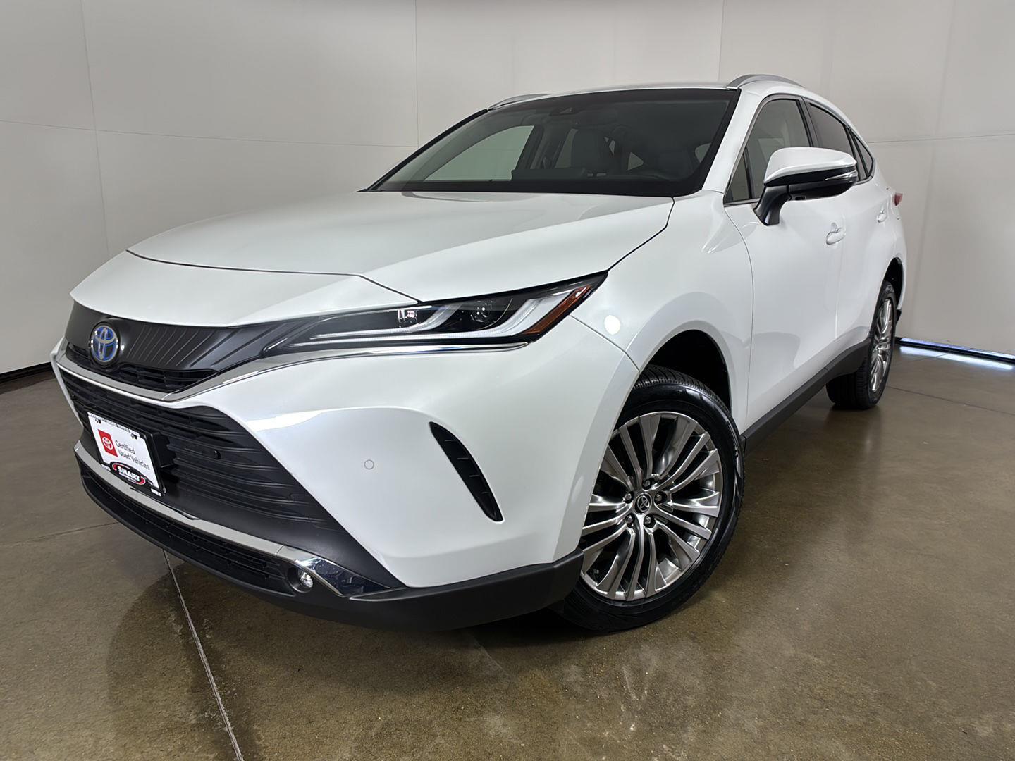 White (Wind Chill Pearl) 2023 Toyota Venza SUV / Crossover All-Wheel Drive Continuously Variable Transmission