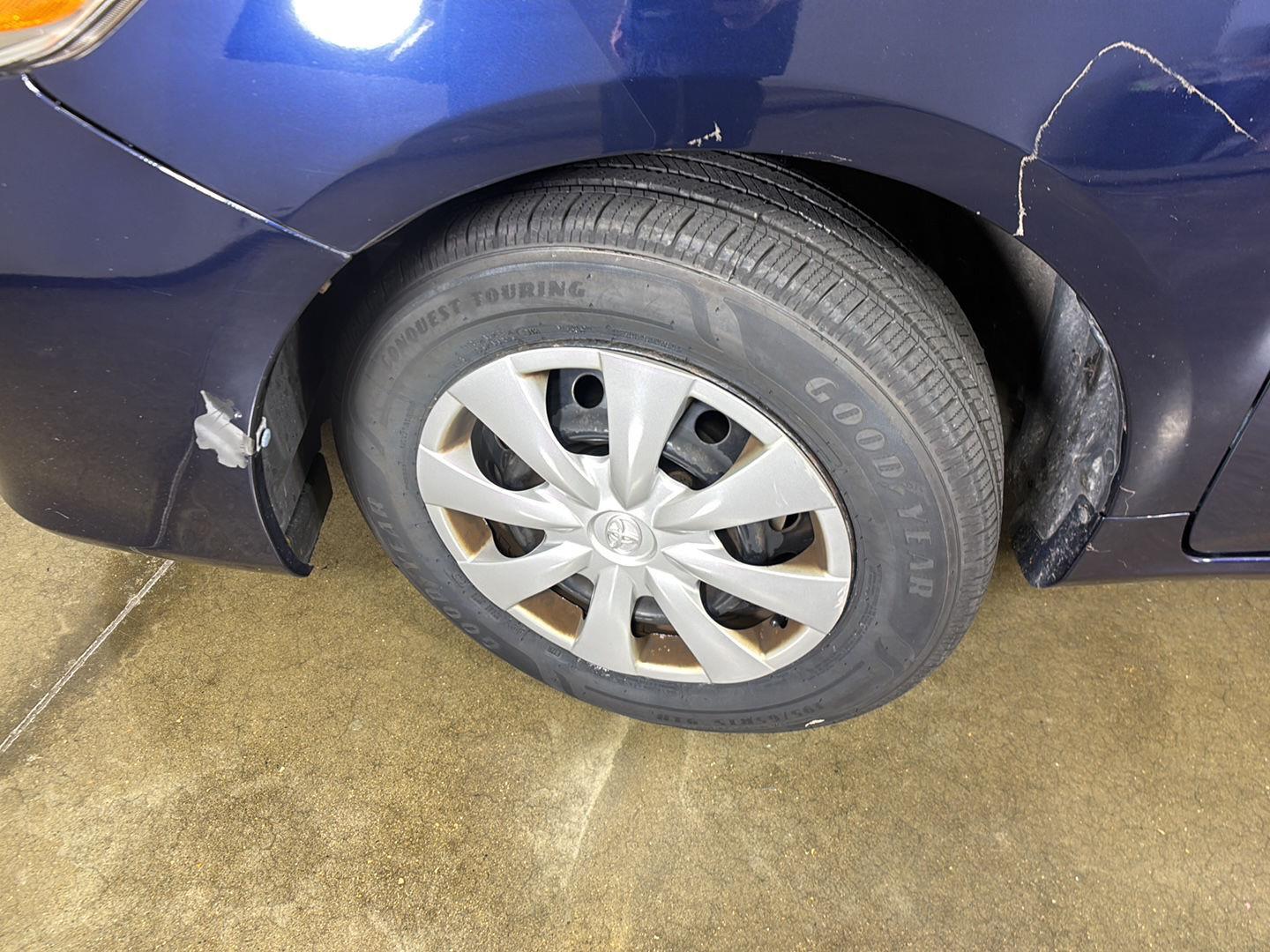 View vehicle photo 5