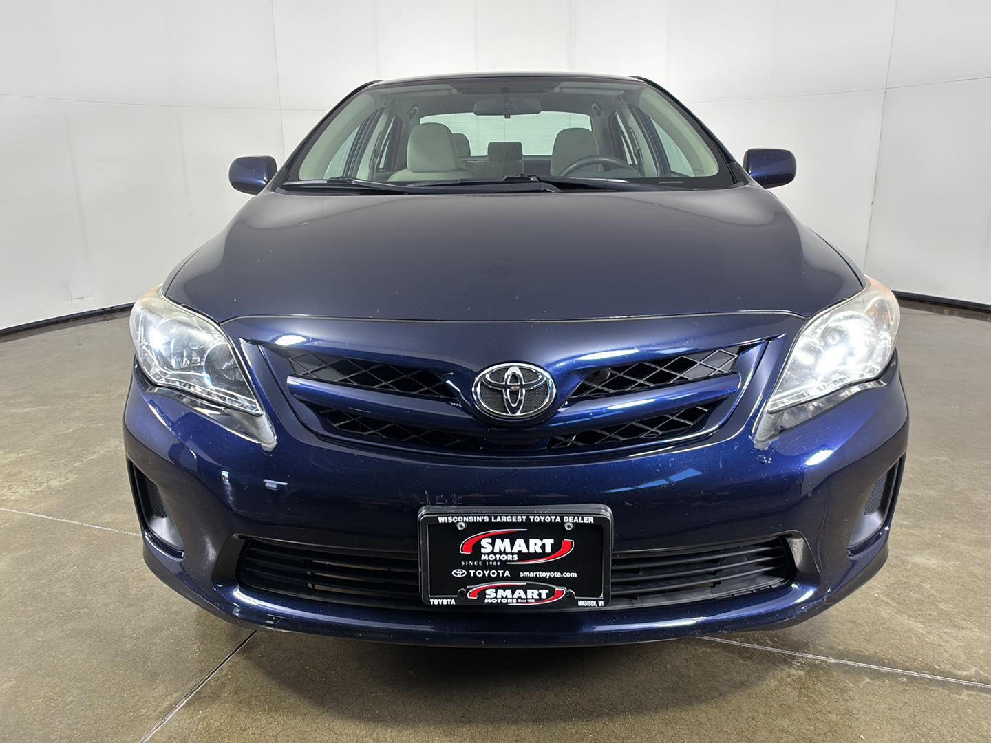 View vehicle photo 6