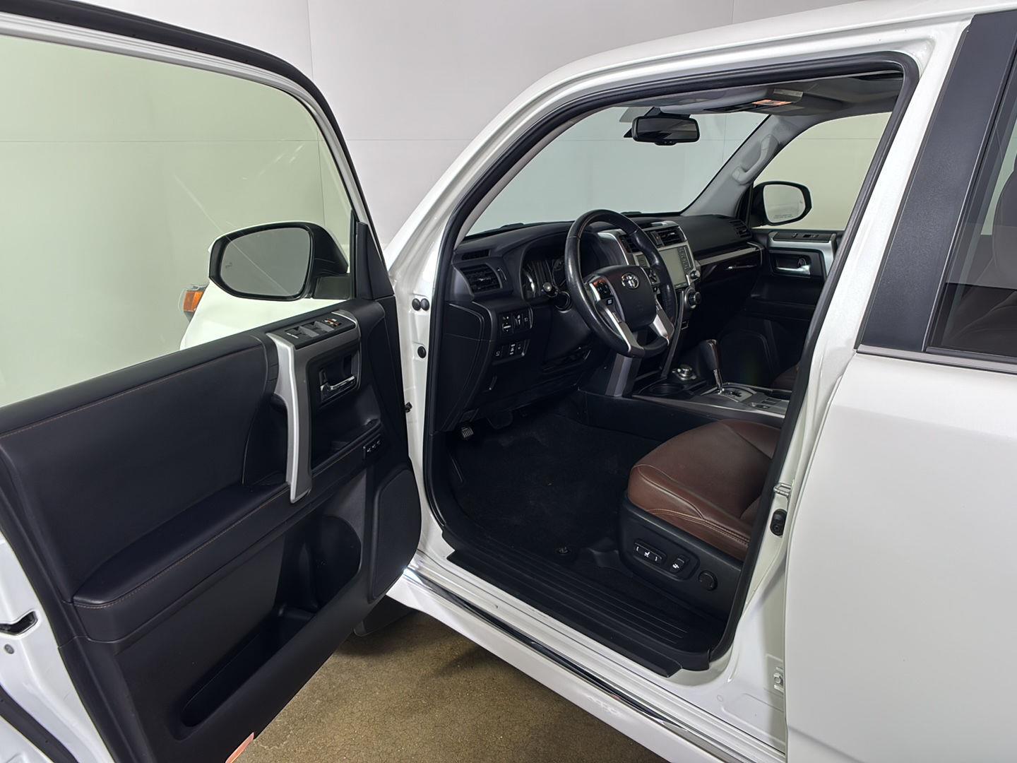 White (Blizzard Pearl) 2023 Toyota 4Runner SUV / Crossover All-Wheel Drive 5-Speed Automatic