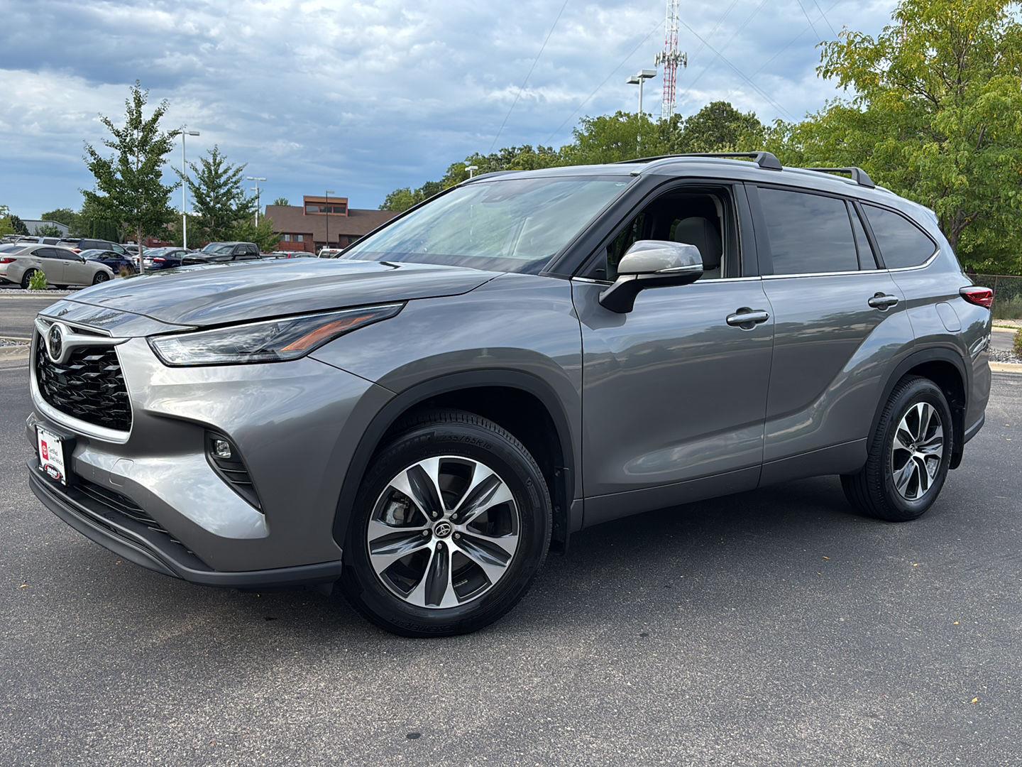 Heavy Metal 2025 Toyota Highlander SUV / Crossover All-Wheel Drive 8-Speed Automatic