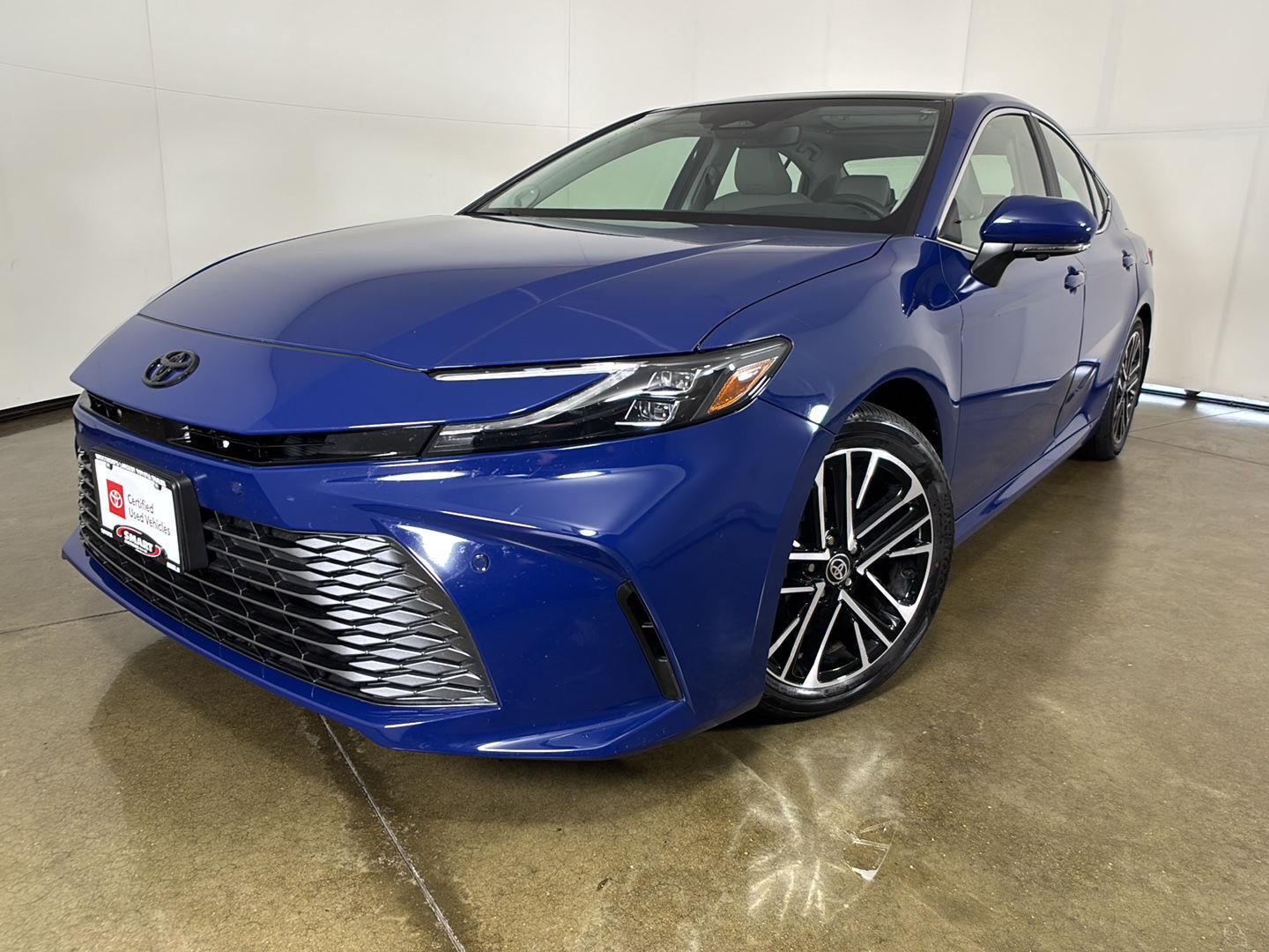 Reservoir Blue 2026 Toyota Camry Sedan Front-Wheel Drive Continuously Variable Transmission